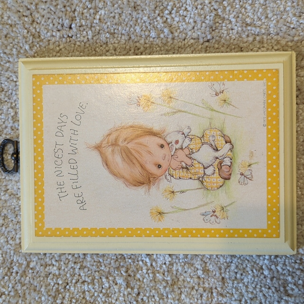 2 vintage Precious Moments wall plaques - Picture 2 of 6
